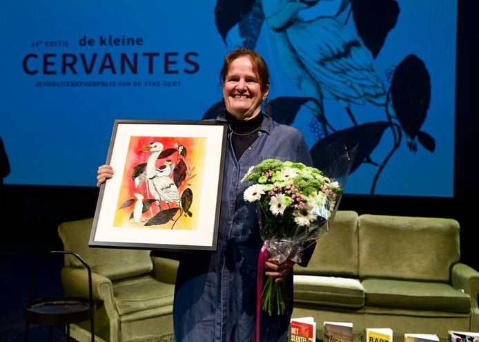 Martine Letterie, de schrijfster van 'Wij blijven bij elkaar', winnaar van De Kleine Cervantes 2022.
