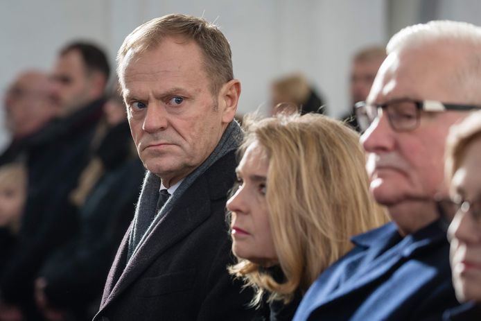 Van links naar rechts: Europees president Donald Tusk, zijn echtgenote Malgorzata Tusk en voormalig Pools president Lech Walesa.