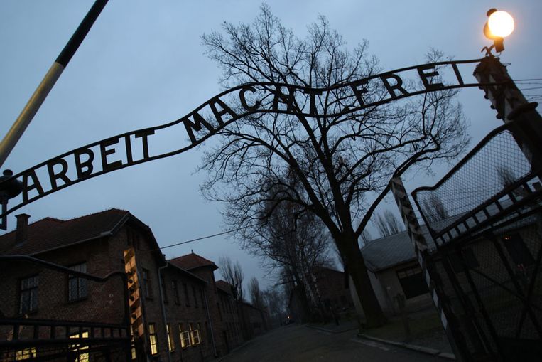 De ingang van kamp Auschwitz. (AFP) Beeld 