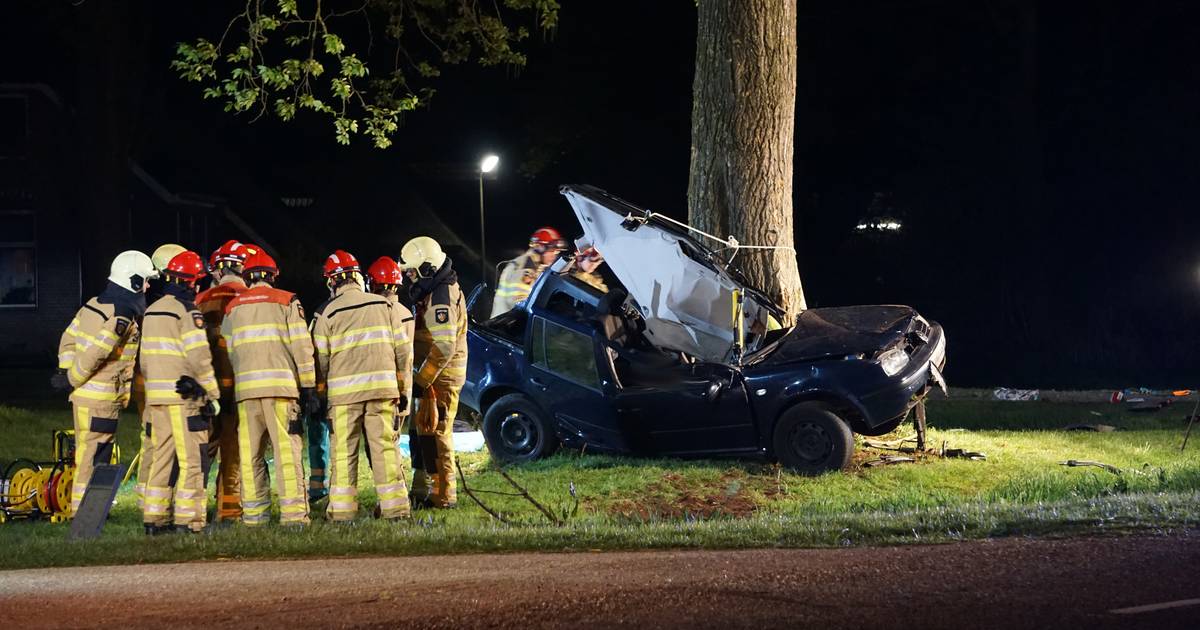 Automobilist om het leven gekomen bij ongeluk in Vinkenbuurt.