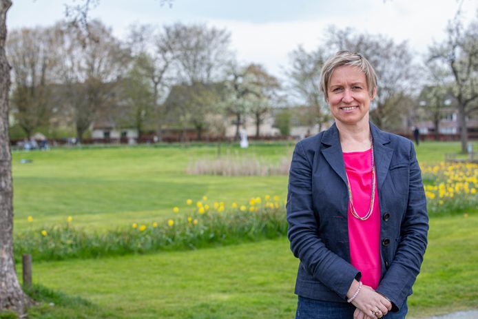 Burgemeester en parlementslid Inez De Coninck (NVA) kondigt politiek