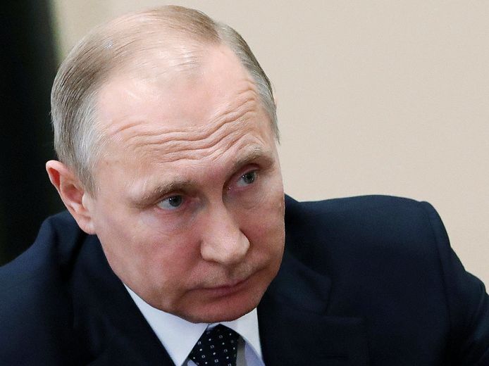 Poetin noemt de raketaanvallen op Syrië een 'laffe aanval'.