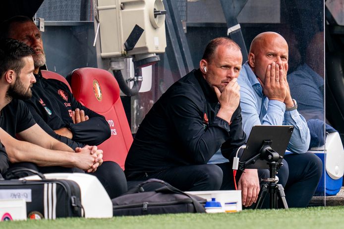 Arne Slot tijdens eerste werkdag bij Liverpool: 'Mooie weken geweest om  terug te kijken op hele leuke tijd bij Feyenoord' | Sport | bndestem.nl