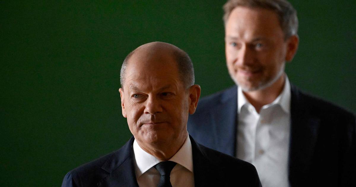 Kanselier Scholz ontslaat minister van Financiën en vraagt in januari vertrouwen aan parlement: "Berekende val van regering"