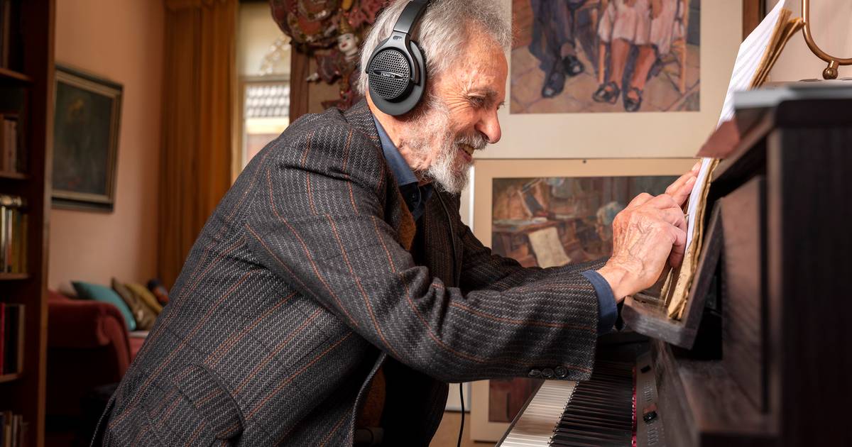 Henk (95) is de oudste componist van Nederland: ‘Beter wordt het niet ...