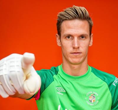 LIVE: Thomas Kaminski signe à Luton Town, promu en Premier League