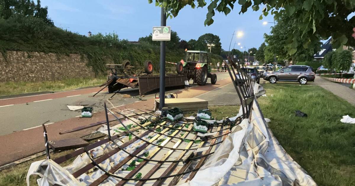 20 gewonden als kar met kampioenselftal kantelt in bocht, ook Duitse hulpdiensten ingezet in Losser