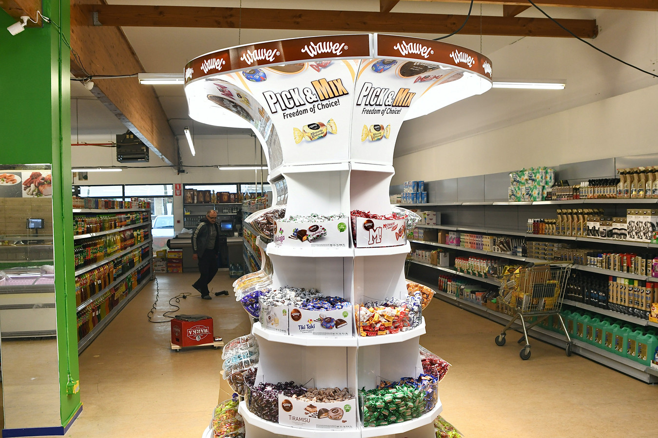 Poolse supermarkt Malinka opent nieuwe vestiging in Izegem | Foto | hln.be