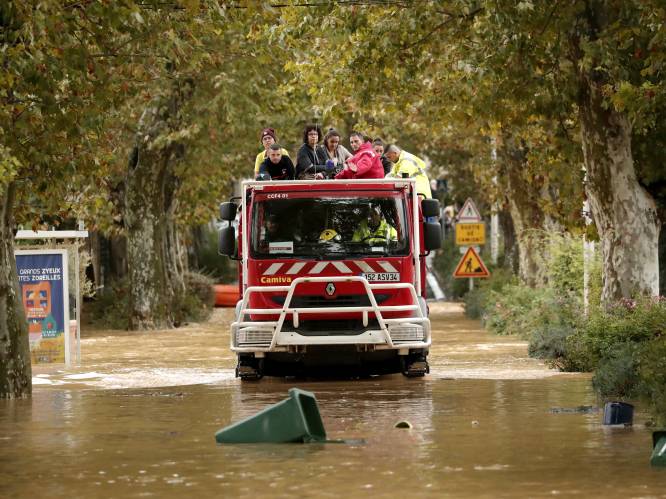 Noodweer houdt lelijk huis in zuiden van Frankrijk, zeker duizend mensen geëvacueerd