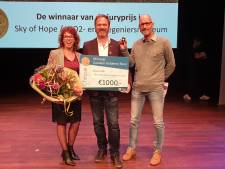 Gelderse roos voor WOII- en Vliegeniersmuseum Vuren