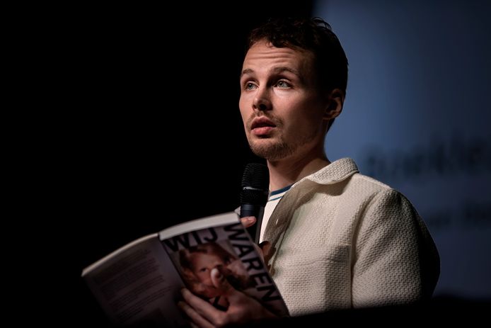 Ruinerwold-kind Israel van Dorsten geeft een lezing in De Ruchte.