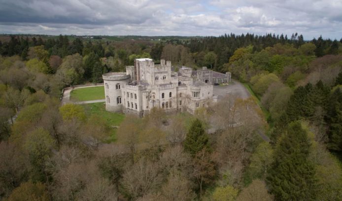 Gosford Castle staat te koop.