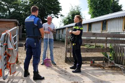 In de strijd tegen criminele ondermijning gaat politie langs bij boeren in buitengebied: ‘Iets van d