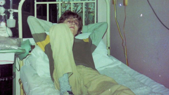 De toen 18-jarige Bert Janssen in 1984 in het Harefield Hospital in Londen.