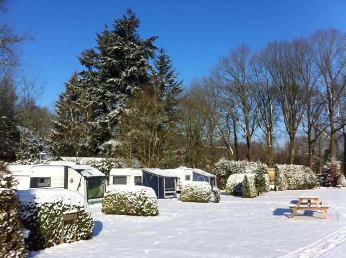 Camping De Bunders in Vierhouten van haar meest idyllische kant. Na hevige sneeuwval enkele jaren geleden.