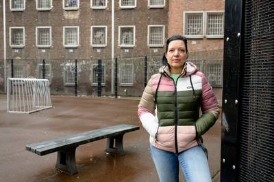 INTERVIEW. Directeur Antwerpse gevangenis opvallend eerlijk over druggebruik binnen de muren: “Volgens mij oefenen ze in het bos”