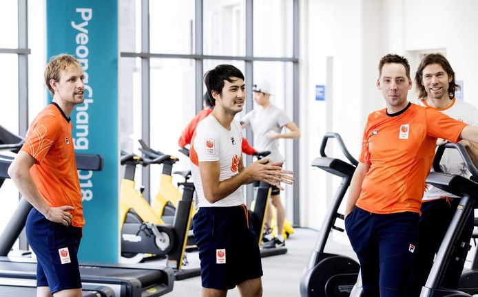 Ronald Mulder (links) en Kai Verbij in de fitnessruimte in het olympisch dorp.