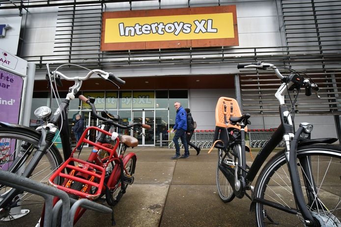 samenkomen vat Contract Intertoys XL in Hengelo alsnog dicht; meer winkels sluiten | Hengelo |  tubantia.nl