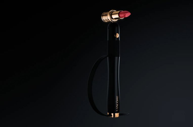 Dít beautymerk brengt een make-uptool op de markt voor mensen met een beperking Beeld L'oréal
