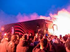 Feyenoordspelers als helden ontvangen na heroïsche zege op aartsrivaal: ‘Niet normaal’