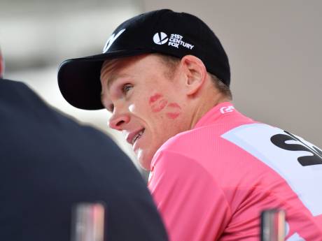 Froome in stijl met roze fiets naar Rome