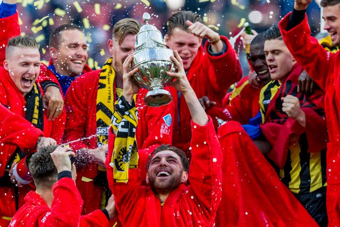 bouwer Verzakking Krimpen Opnieuw genieten: Zó won Vitesse precies één jaar geleden de beker | Vitesse  | gelderlander.nl