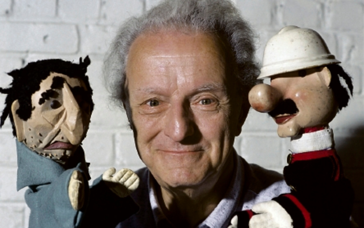 Bob Davidse. De zanger en poppenspeler maakte vanaf 1955 kinderprogramma?s voor de televisie. ( FOTO HH ) Beeld F. Abbeloos/Hollandse Hoogte