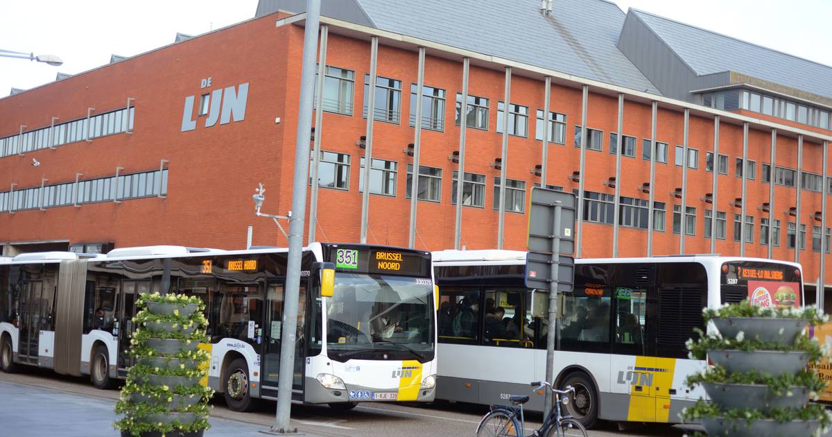 Busreiziger pols De wanneer die hem vraagt mondmasker op te zetten | Leuven | hln.be