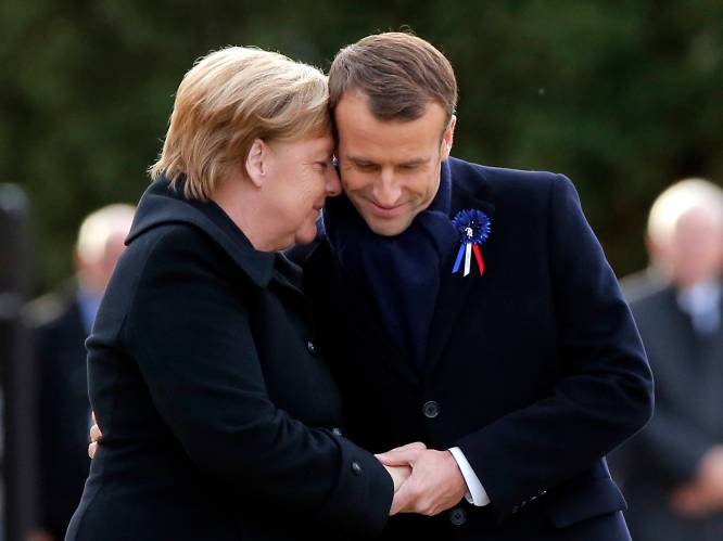 Macron en Merkel onthullen gedenkplaat WOI. Ook Trump ontvangen in Parijs na eerdere uithaal op Twitter