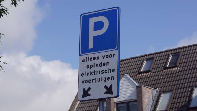 ‘Eigen laadpaal aan huis bespaart honderden euro’s per jaar’
