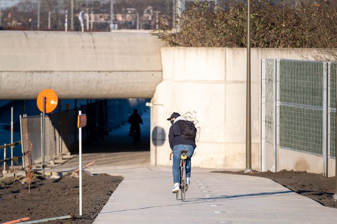 De voetgangers- en fietsersinfrastructuur van het stationsproject is geopend