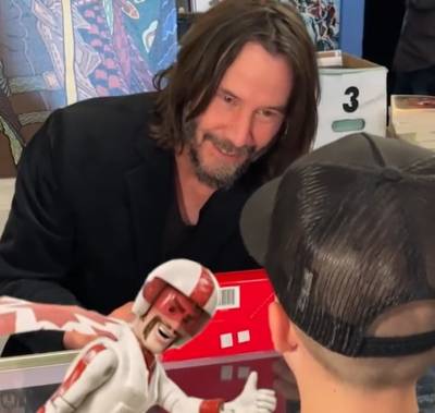 Zo vertederend kan actieheld zijn in het echt: Keanu Reeves ontmoet 9-jarige superfan