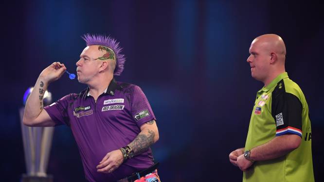 Duidelijke taal Peter Wright over Michael van Gerwen: ‘Natuurlijk heb ik geen medelijden met hem’