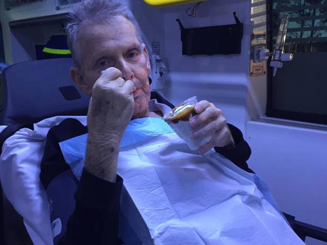 Ambulanciers rijden met stervende man naar McDonald's voor ijsje