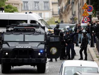 LIVE MIDDEN-OOSTEN. Man met bommengordel gearresteerd nadat hij dreigde zichzelf op te blazen in Iraans consulaat in Parijs