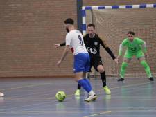 ZVV Eindhoven ontsnapt met ferme eindsprint aan directe degradatie; inspiratieloos FC Eindhoven naar slachtbank