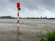 Rijkswaterstaat: ‘Blijf weg uit de Maas, zwemmen of dobberen op luchtbedje levensgevaarlijk’