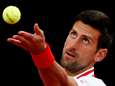 Djokovic ruziet met scheidsrechter over regenval: ‘Hoe graag wil je nog doorspelen?’