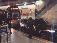 Une voiture bloquée sur les rails du prémétro bruxellois