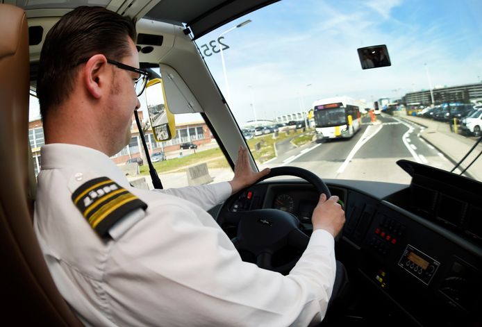 600 aangeworven chauffeurs moeten dienstverlening De Lijn na kerstvakantie weer op krijgen | Vilvoorde | hln.be
