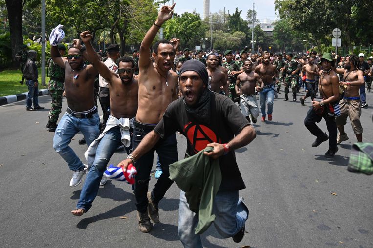 Vorige week raakten demonstranten slaags met de politie in Jakarta. Beeld AFP