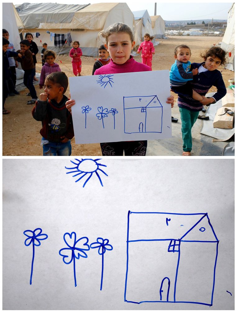 Raftha Hasan (10) toont in een opvangkamp in Turkije een tekening van haar huis in Syrië. Beeld REUTERS