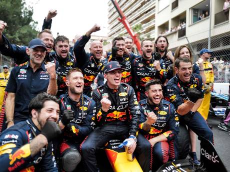 Verstappen geeft duidelijk signaal af aan Pérez, Alonso en de rest: ‘Red Bull en Max domineren elke race’