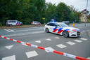 De politie is in Driebergen in grote getale aanwezig vanwege de achtervolging op de verdachten.
