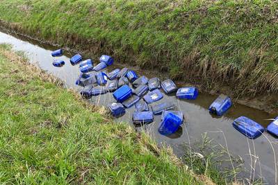 Grote hoeveelheid drugsvaten gedumpt in Hank