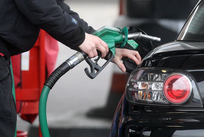 Tegen 2035 zal je geen nieuwe diesel- en benzinevoertuigen meer kunnen aankopen in het Verenigd Koninkrijk.