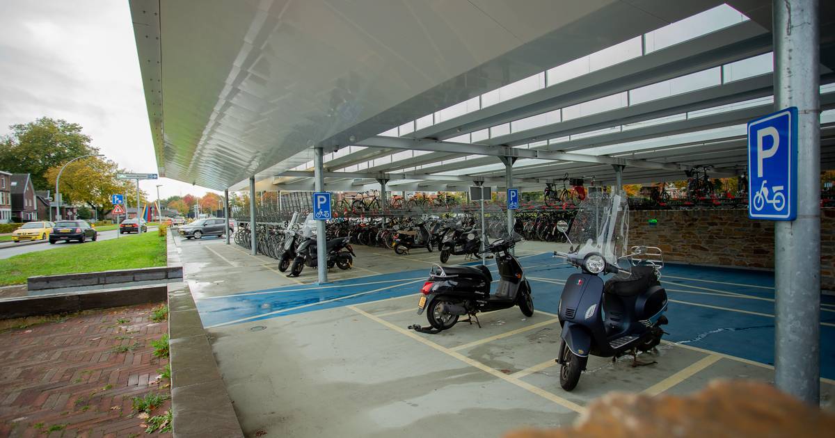 wijchense-fiets-en-scooterstalling-piept-en-kraakt-maar-voor-2027