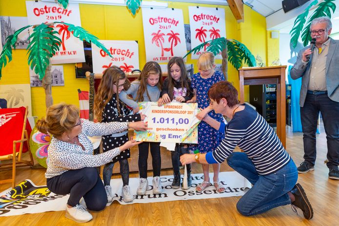 Archieffoto uit 2019, de kindersponsorloop in Ossendrecht bracht toen 1011 euro op voor de Stichting Emoties.