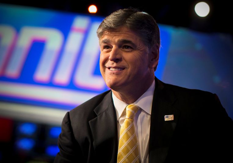 News-presentator Sean Hannity is met 7,5 miljoen volgers een van de grootste accounts op Parler. Beeld REUTERS