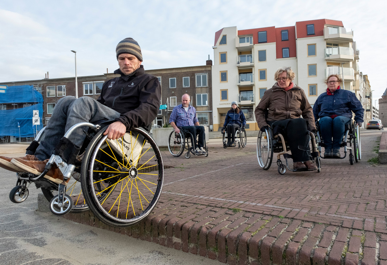 Kees-Jan van der Klooster is met zijn Wheelchair Skills Team terug in Vlissingen, waar hij in 2006 zijn eerste training gaf.